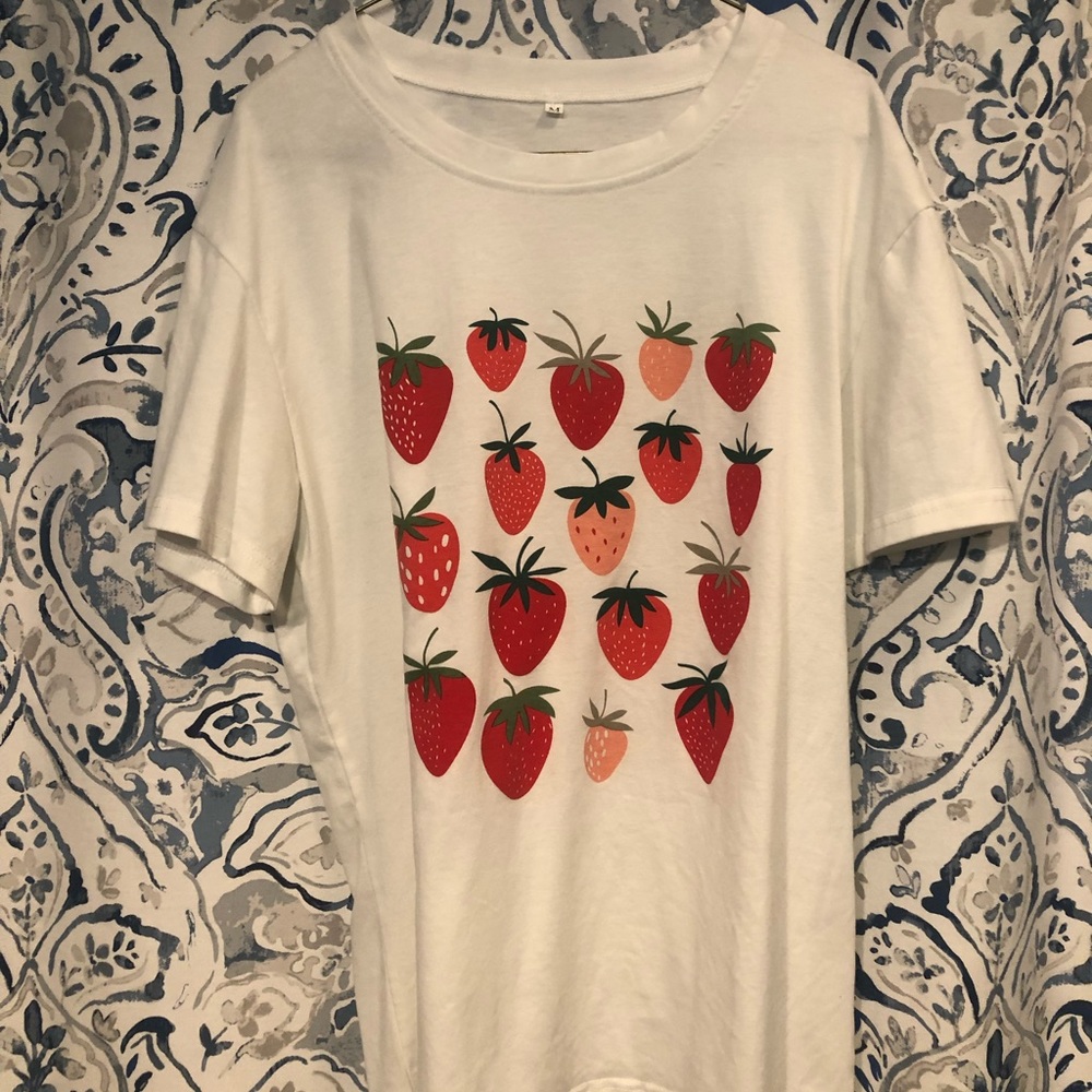 AM Amazon strawberry tshirt